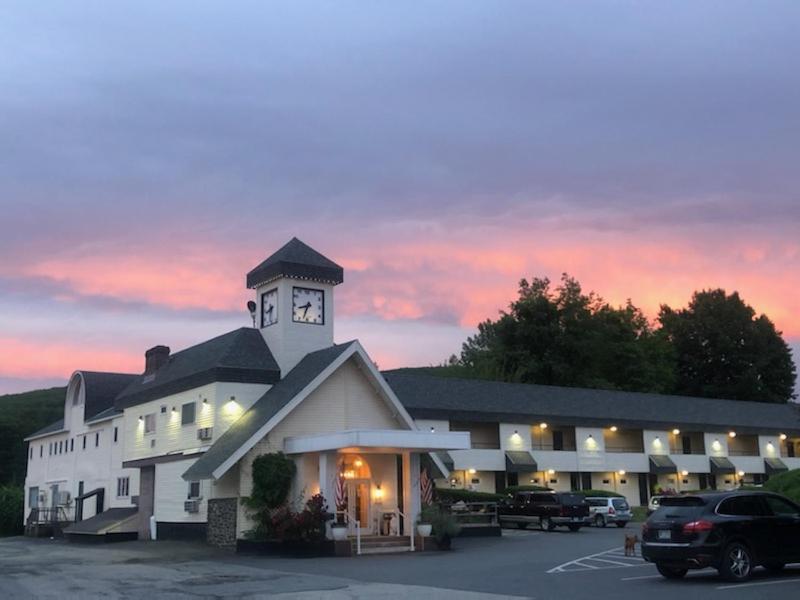 The Black Mountain Inn Brattleboro Eksteriør bilde