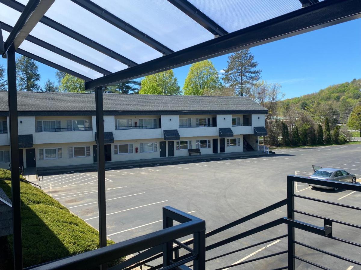 The Black Mountain Inn Brattleboro Eksteriør bilde